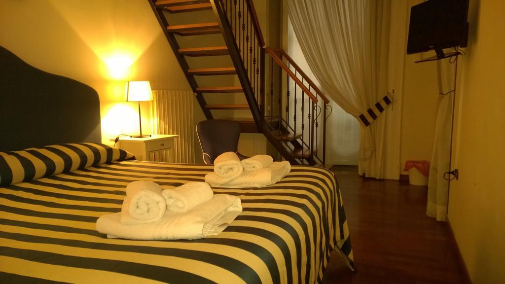 Palazzo Magnocavallo B&B Naples Room photo